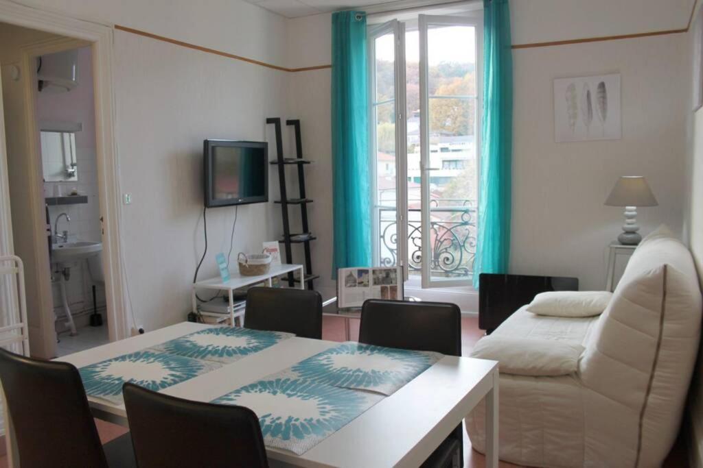 Le Volcan Au Wifi 42m2 Face Au Parc Appartement
